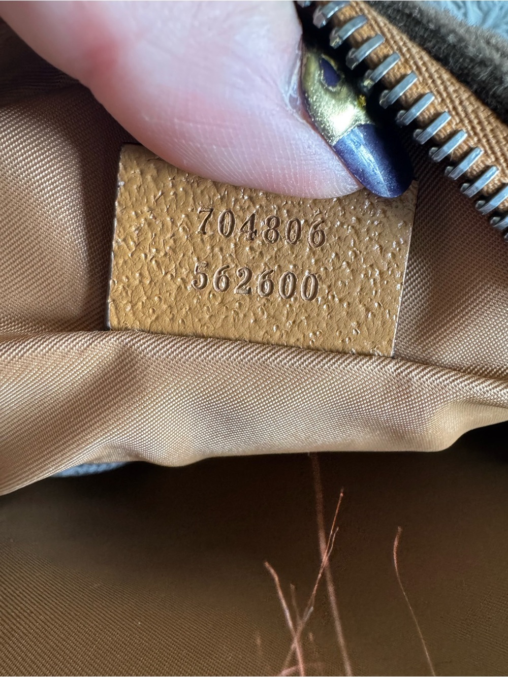 Gucci Lion wristlet - Picture 9 of 9